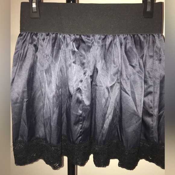 Satin skirt navy. NWT - Picture 1 of 5